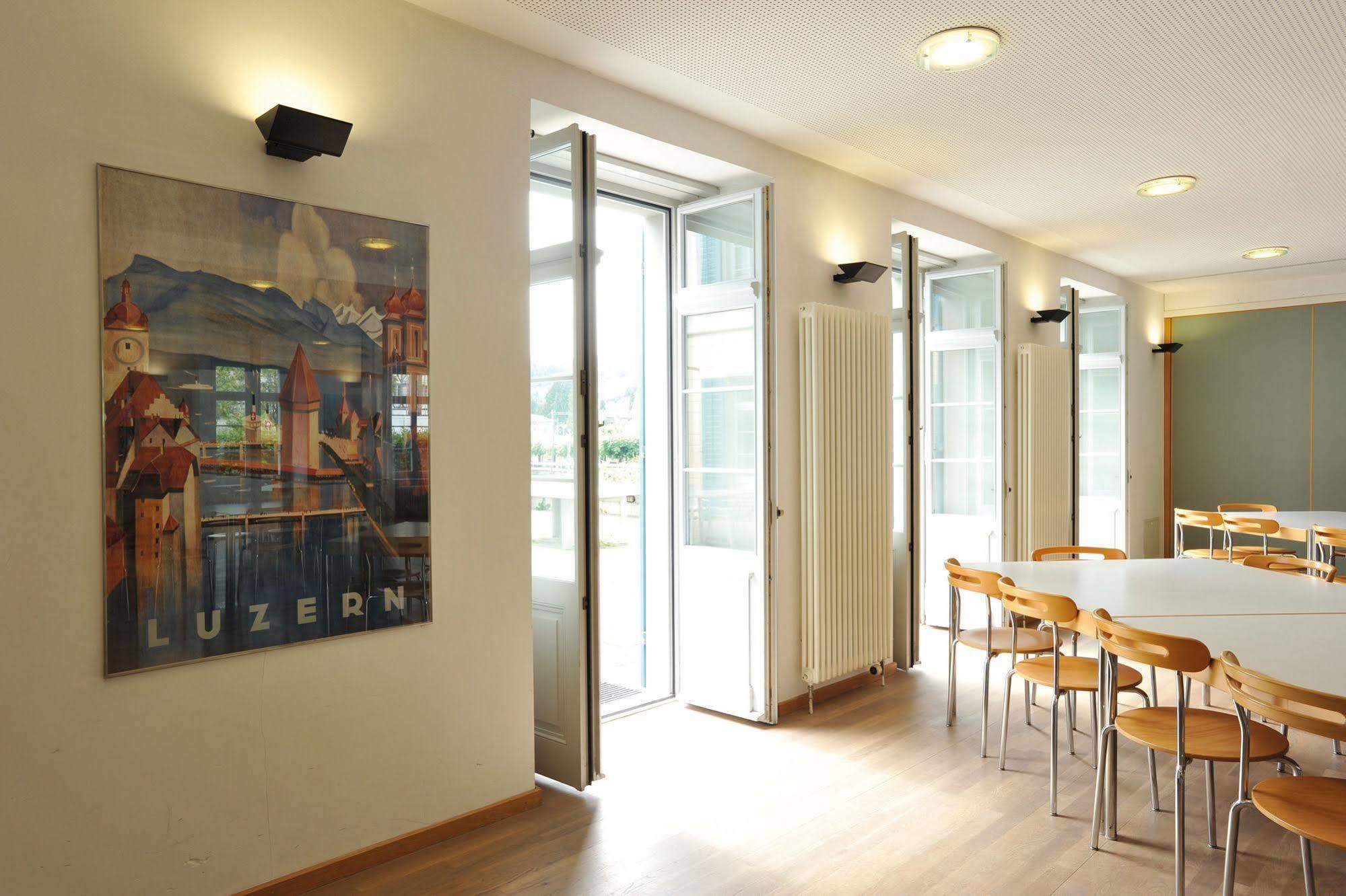 Richterswil Youth Hostel מראה חיצוני תמונה